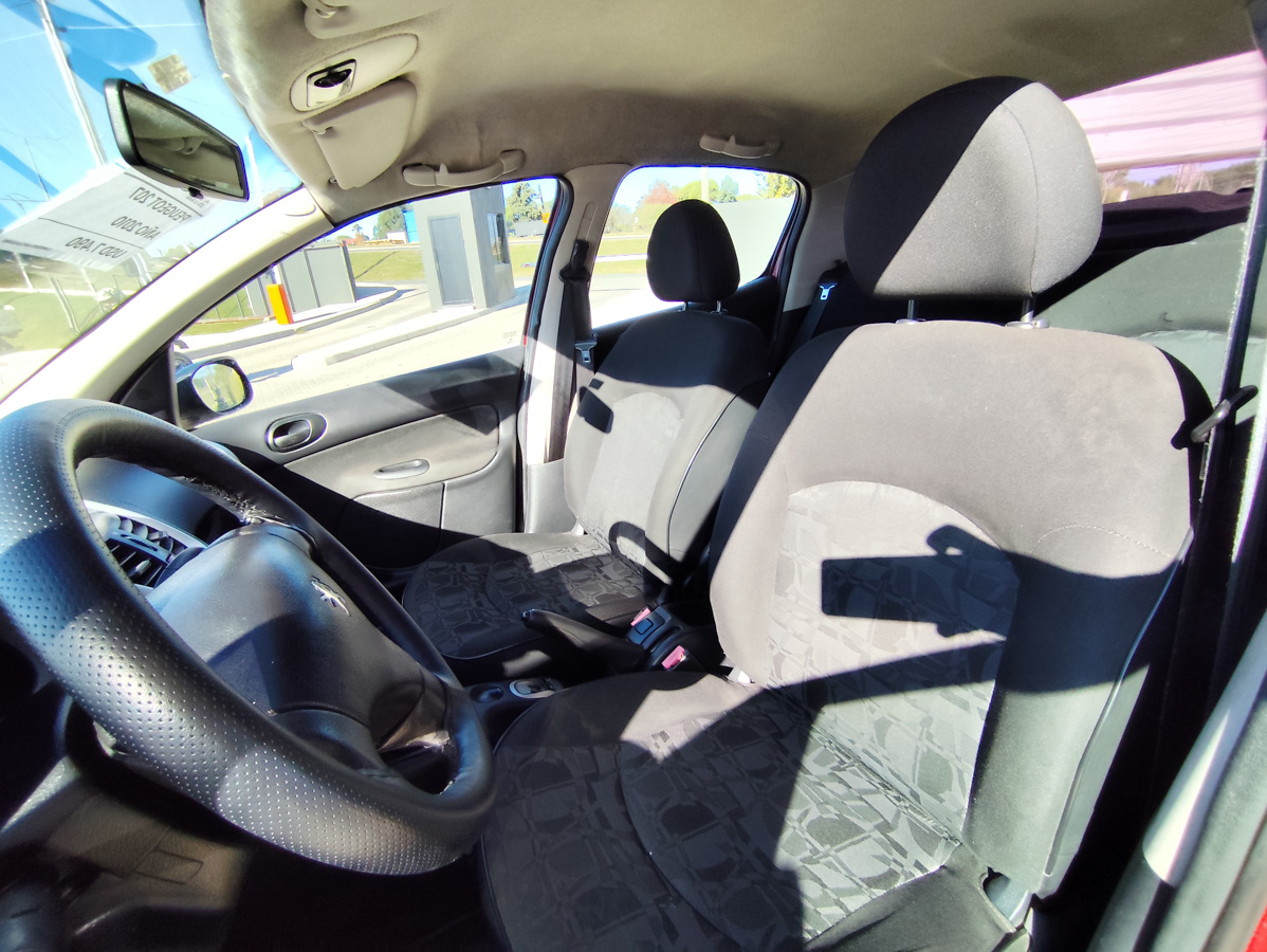 PEUGEOT 207 COMPACT 2010