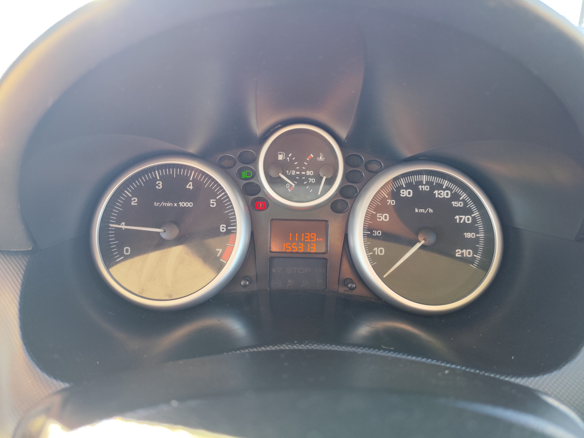 PEUGEOT 207 COMPACT 2010