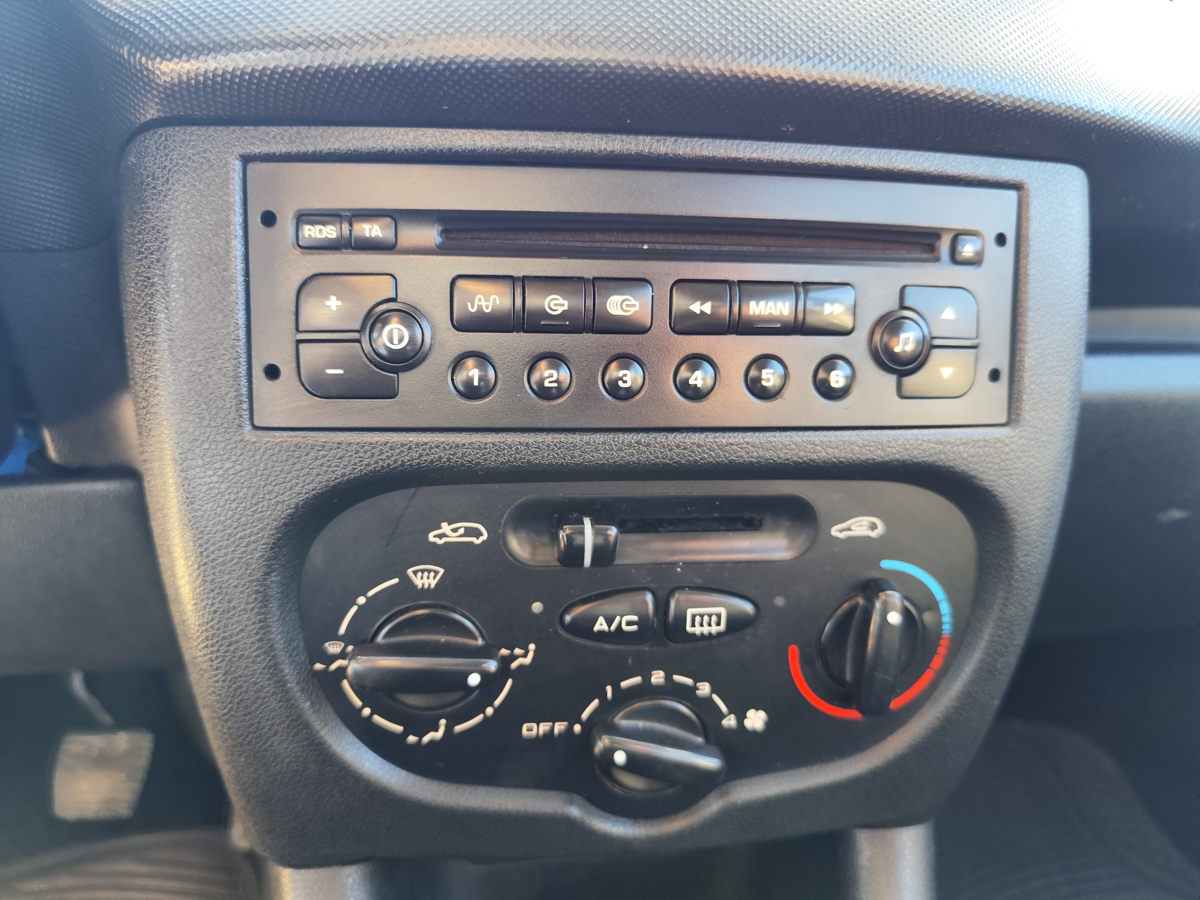 PEUGEOT 207 COMPACT 2010
