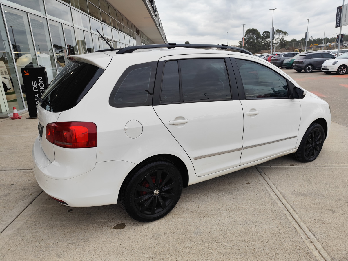 VOLKSWAGEN SURAN 2012