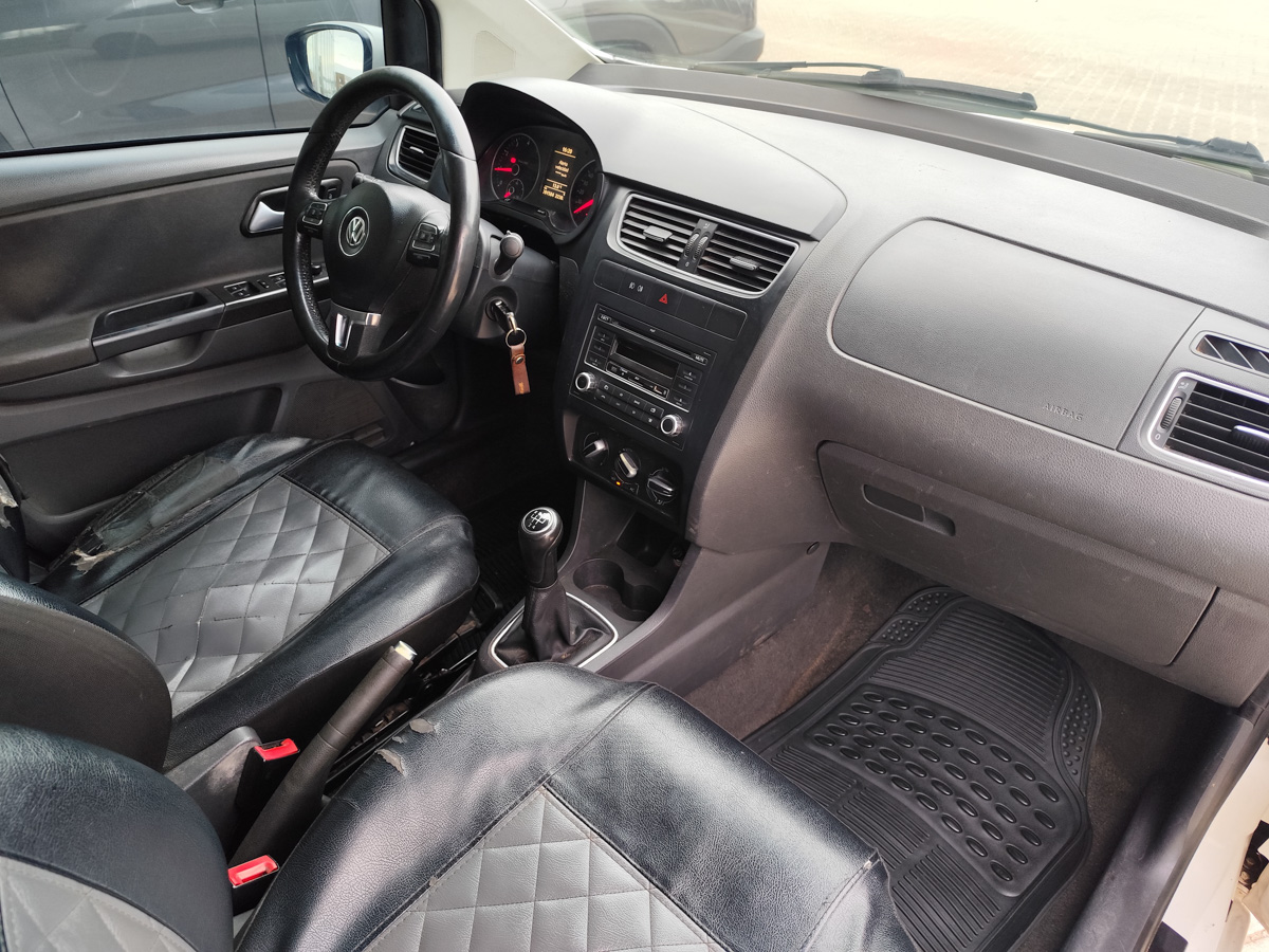 VOLKSWAGEN SURAN 2012