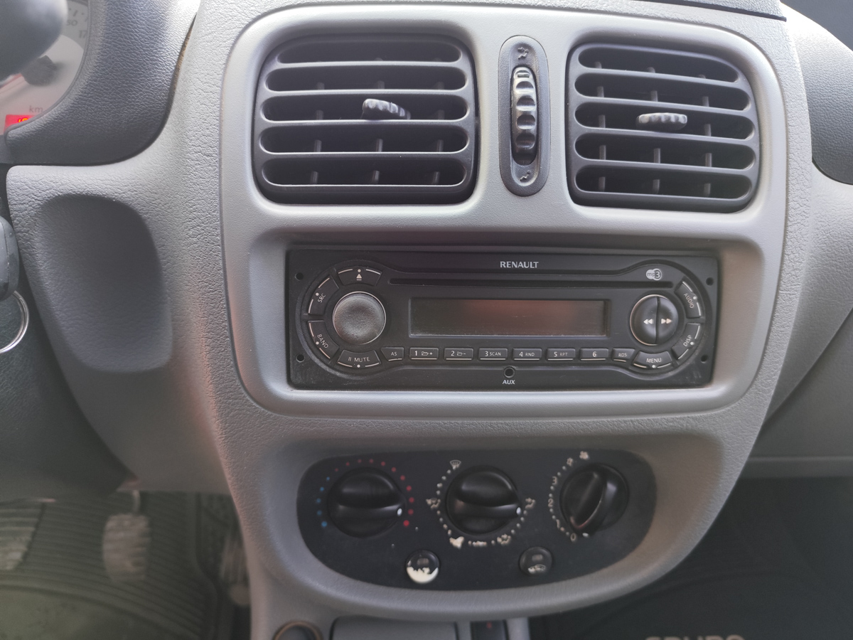 RENAULT CLIO 2010