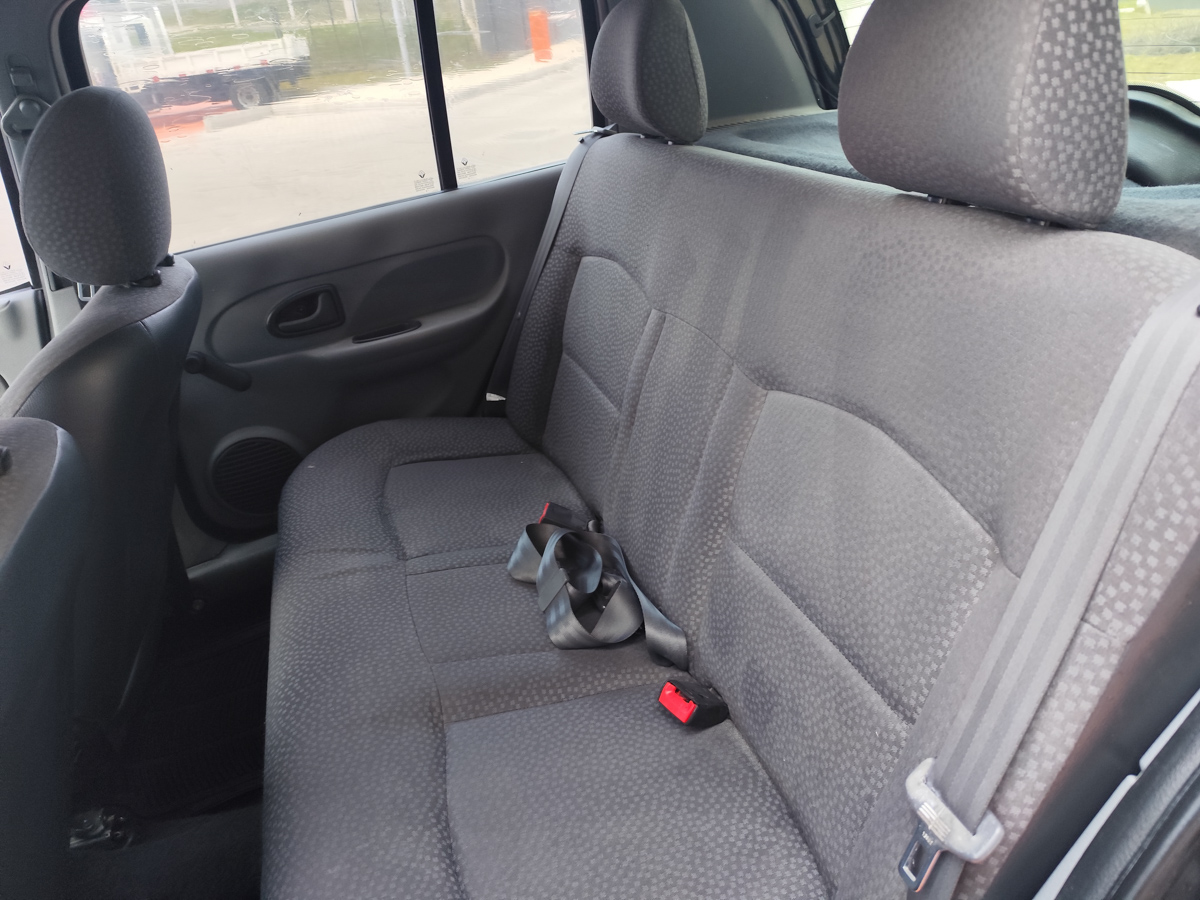 RENAULT CLIO 2010