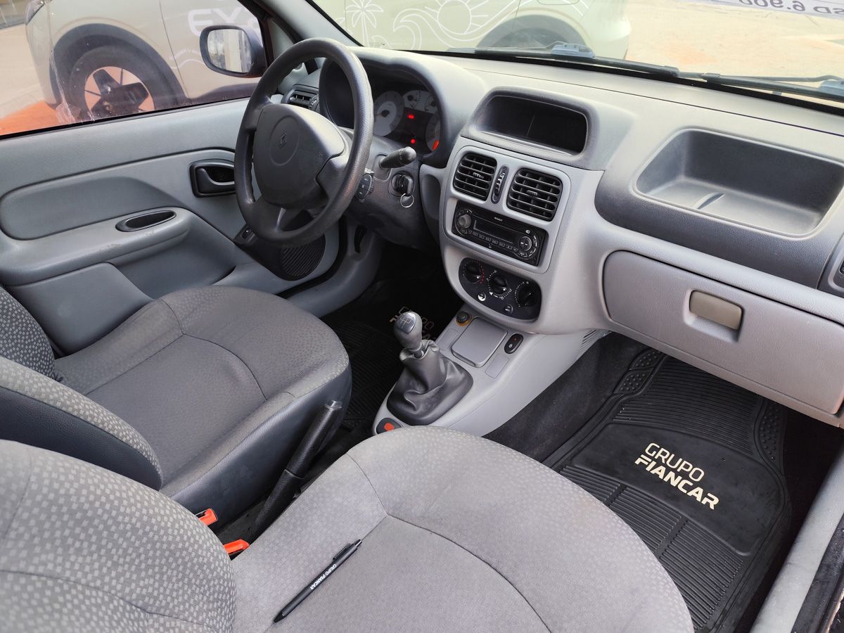 RENAULT CLIO 2010
