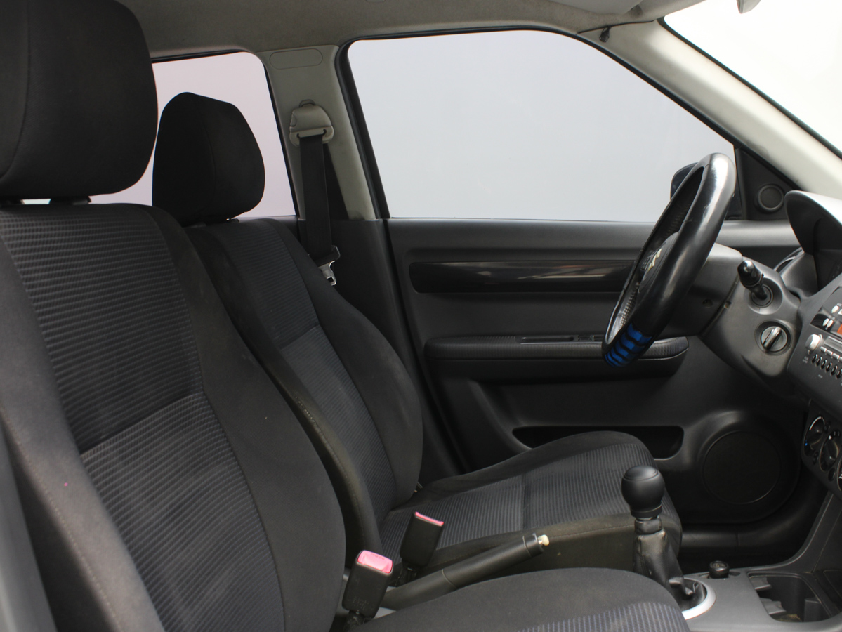 SUZUKI SWIFT 2010