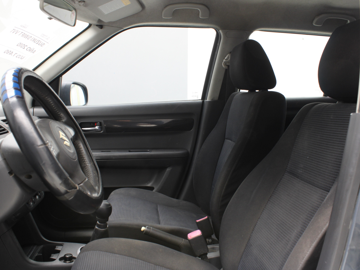 SUZUKI SWIFT 2010
