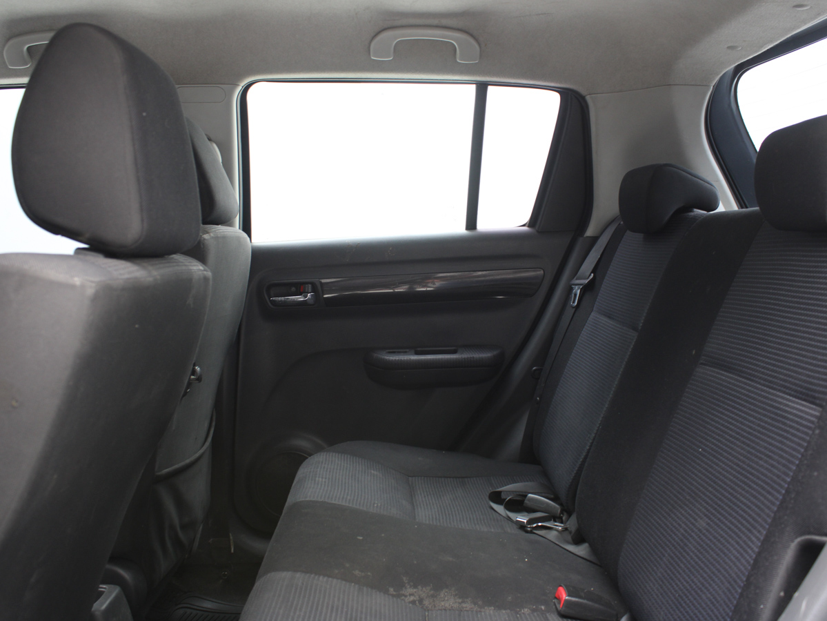 SUZUKI SWIFT 2010