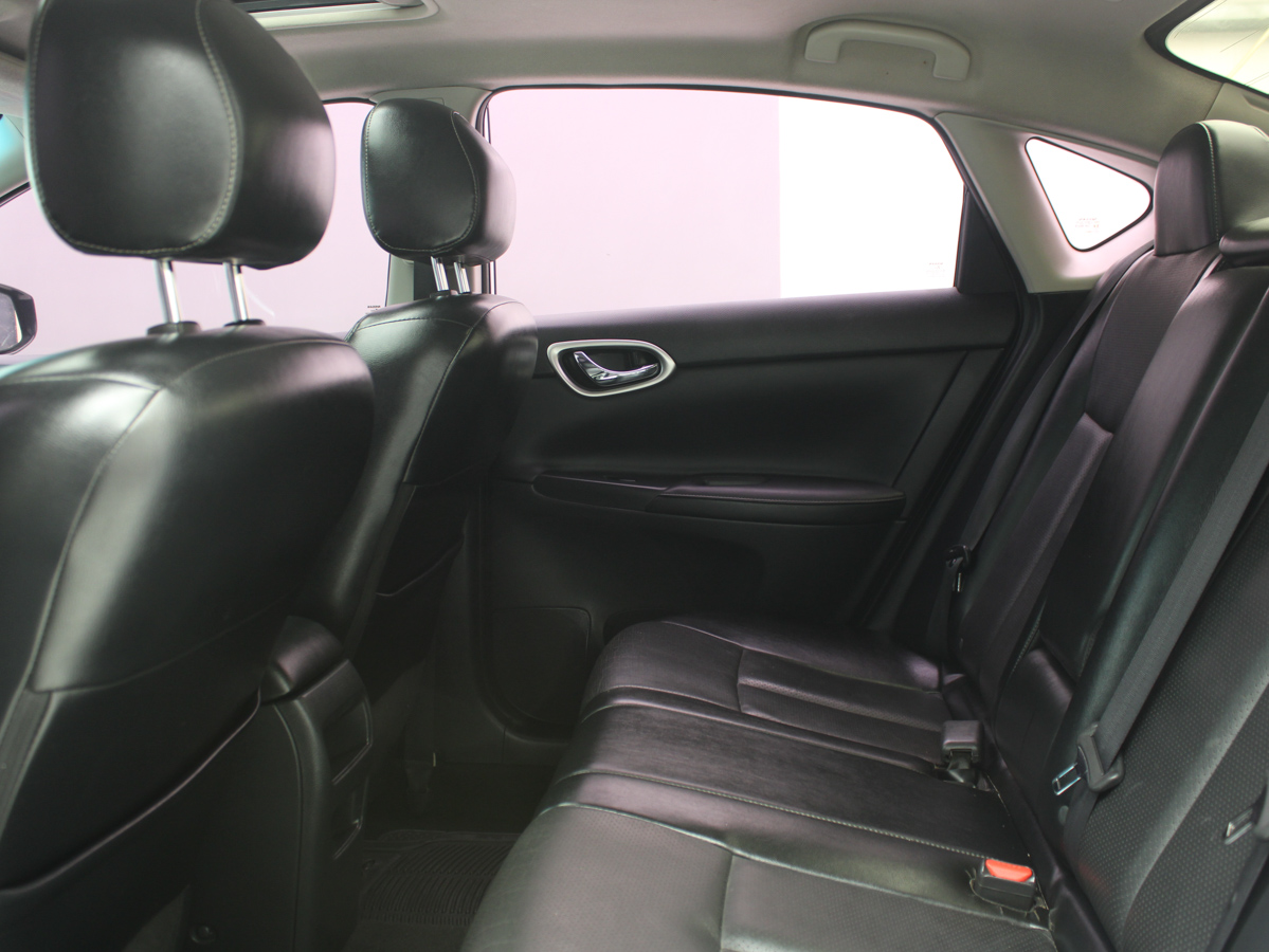 NISSAN SENTRA EXCLUSIVE 2018