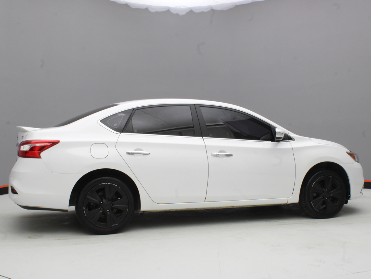 NISSAN SENTRA EXCLUSIVE 2018