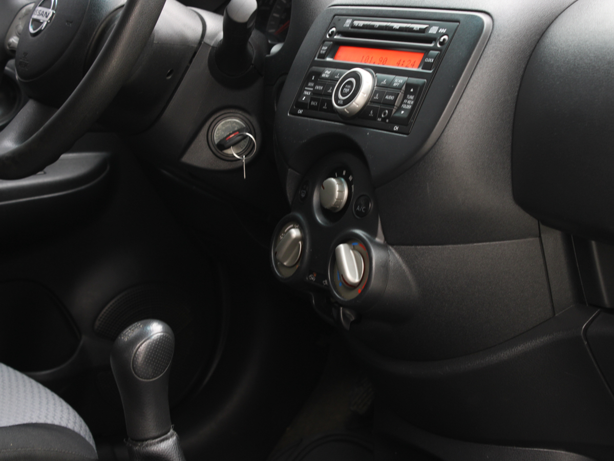 NISSAN MARCH 2013