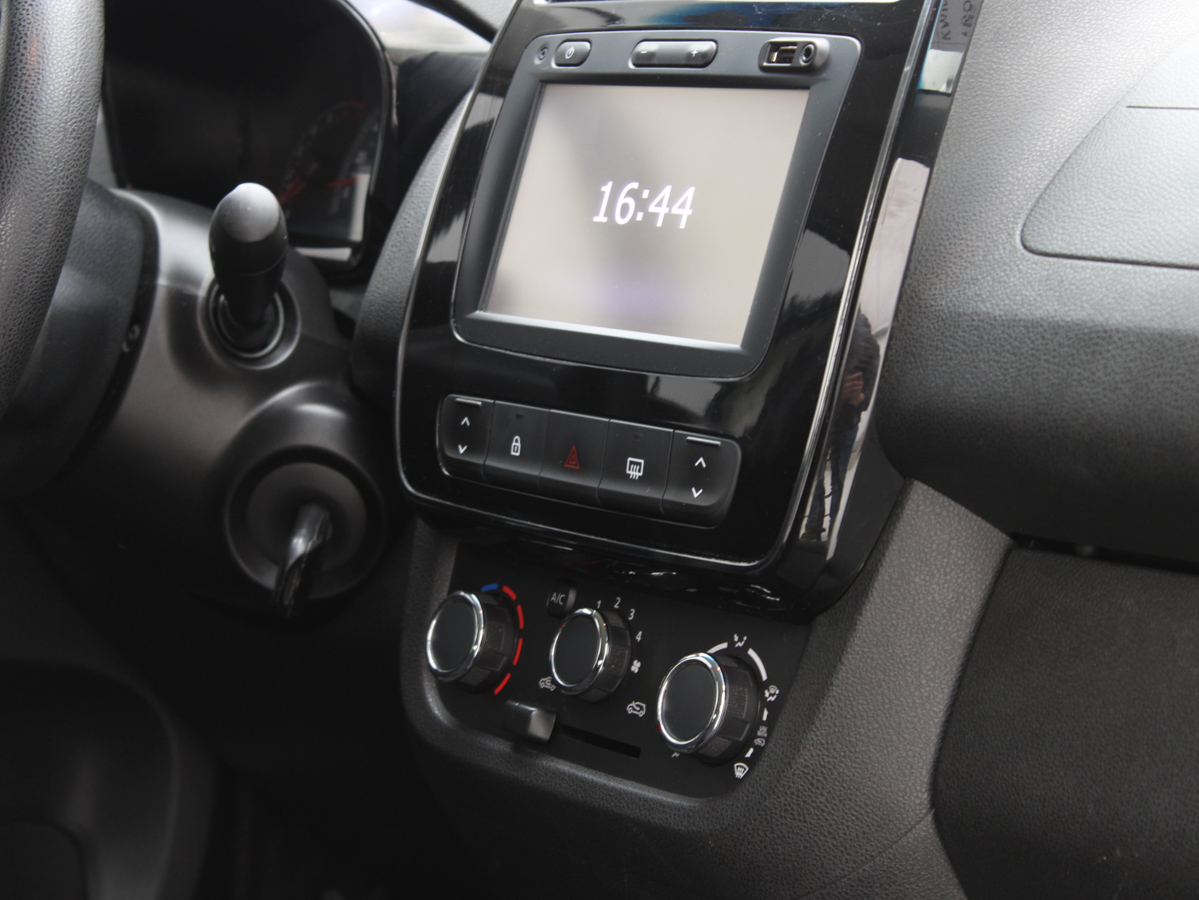 RENAULT KWID INTENSE 2019