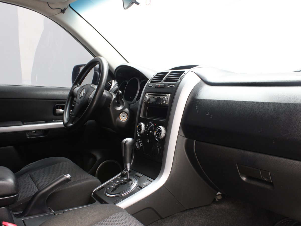 SUZUKI VITARA AT 4X4 2005