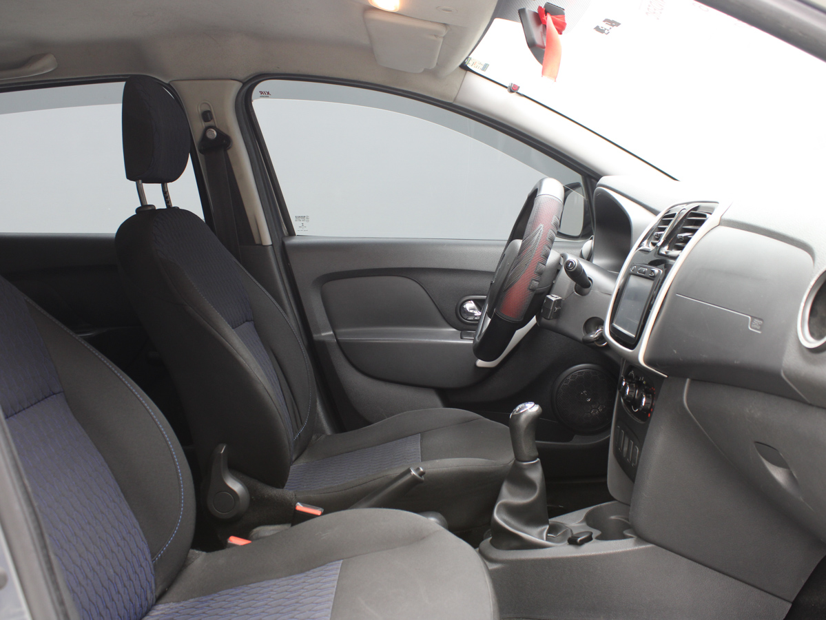 RENAULT SANDERO 2016