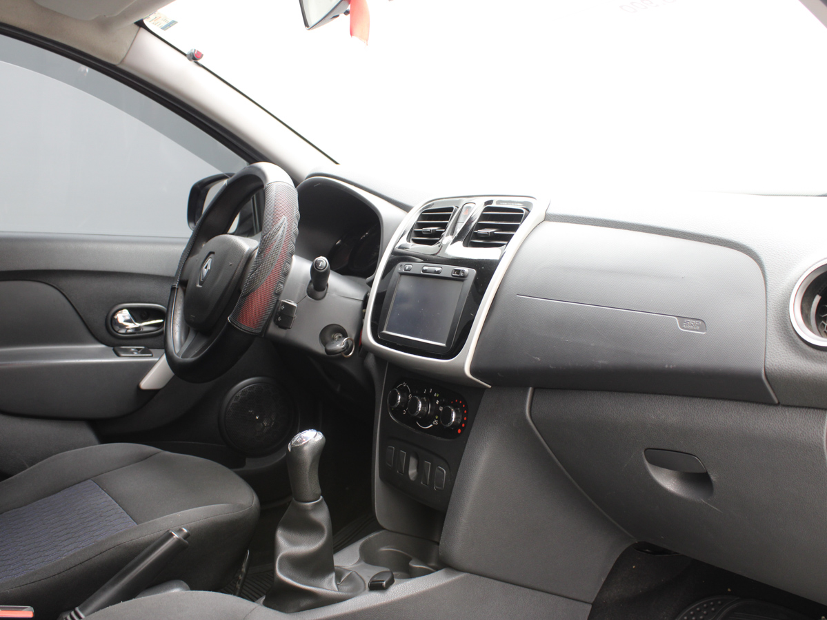 RENAULT SANDERO 2016