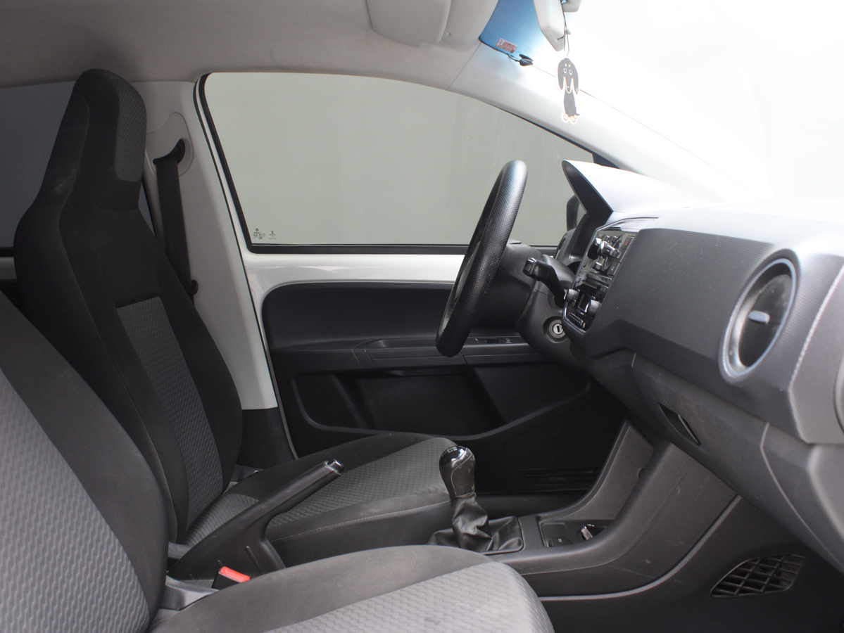 VOLKSWAGEN UP MOVE 2019