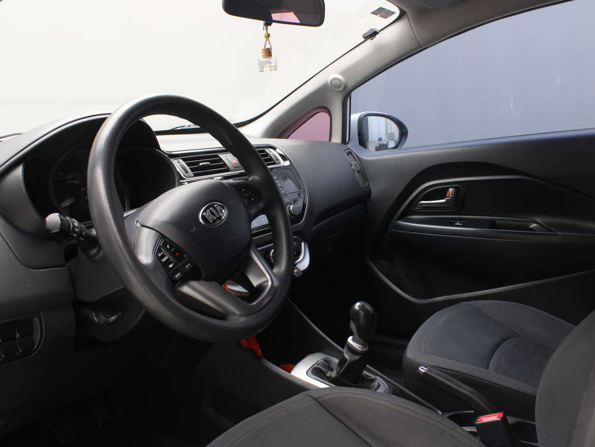 KIA RIO EX 2015