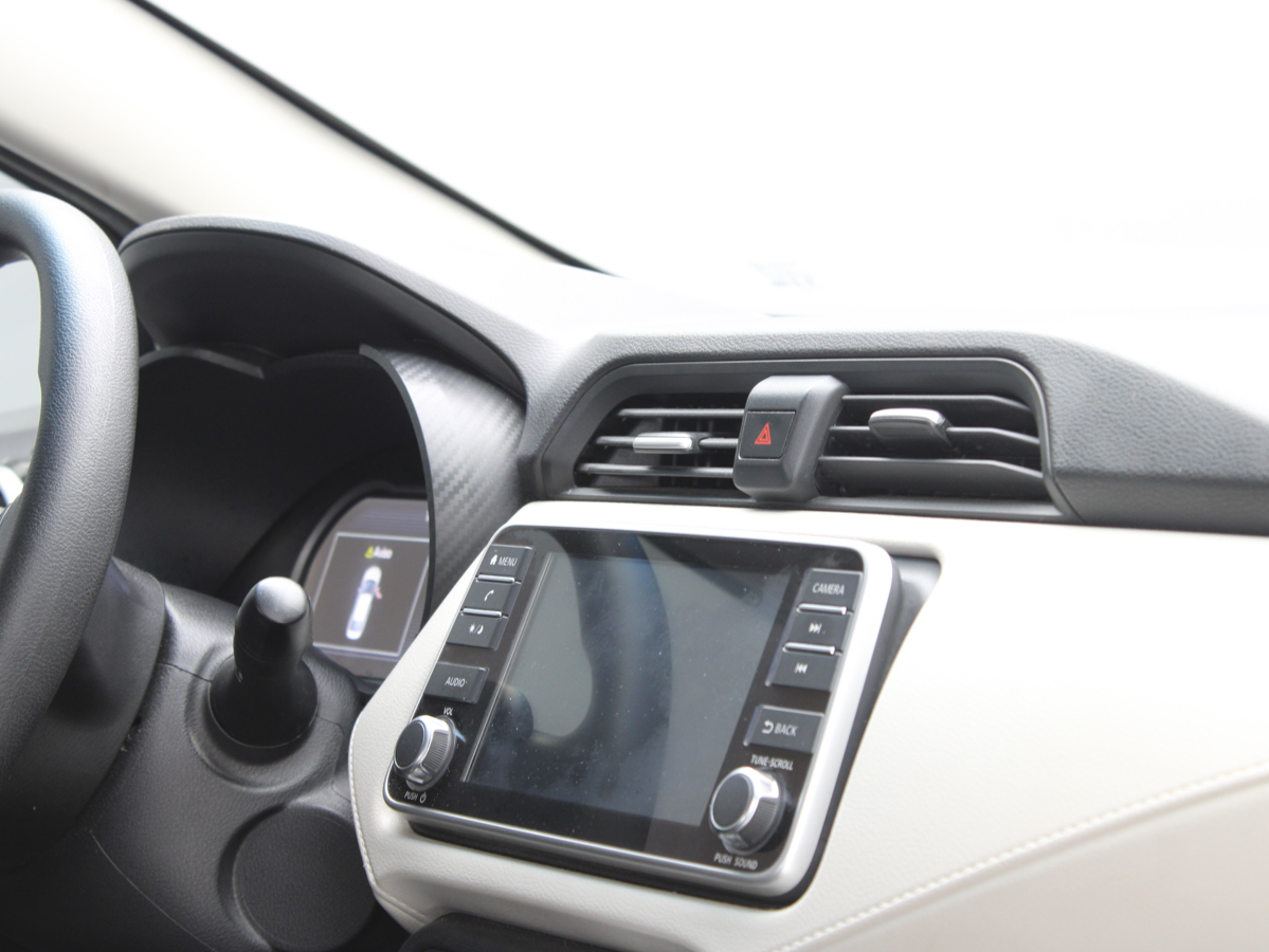 NISSAN VERSA ADVANCE 2022