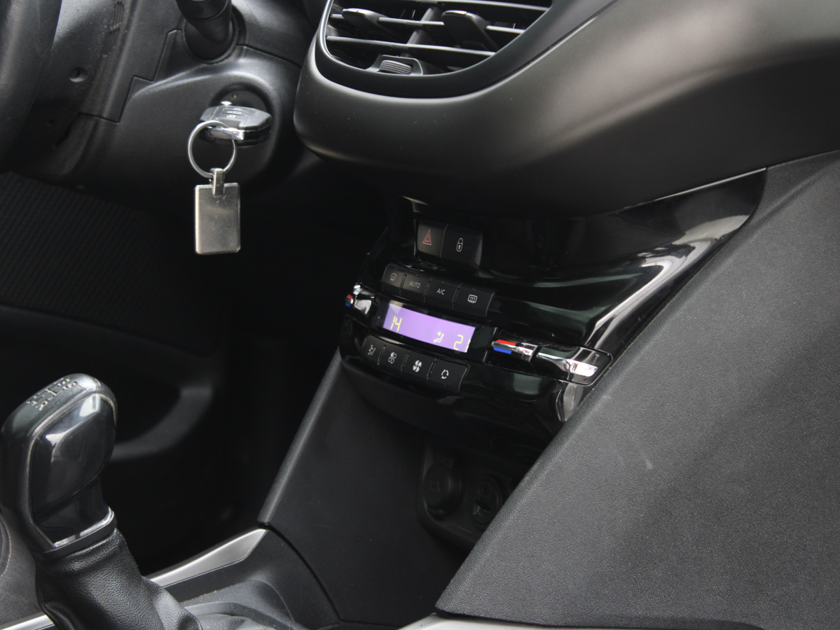 PEUGEOT 2008 FELINE 2018