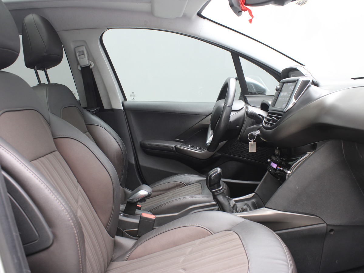 PEUGEOT 2008 FELINE 2018