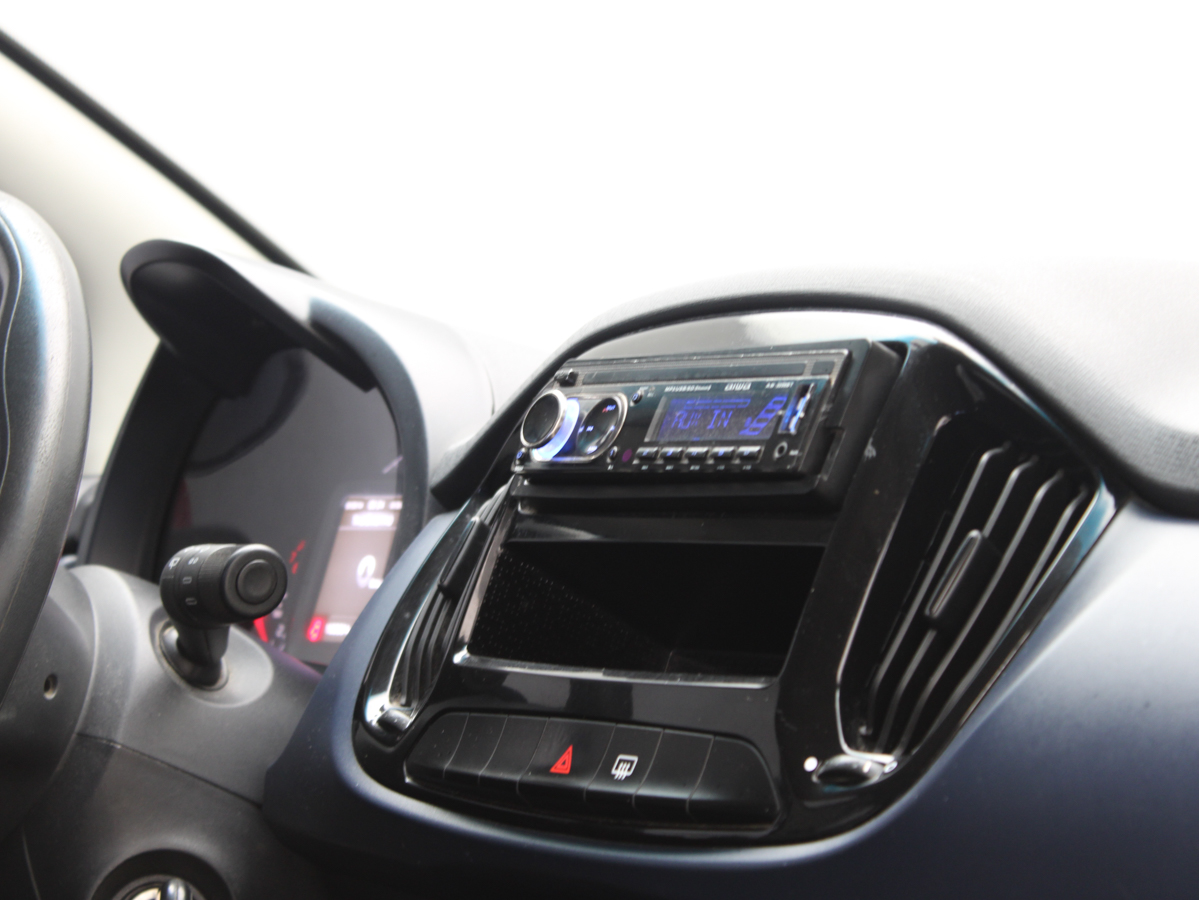 FIAT UNO ATTRACTIVE 2016