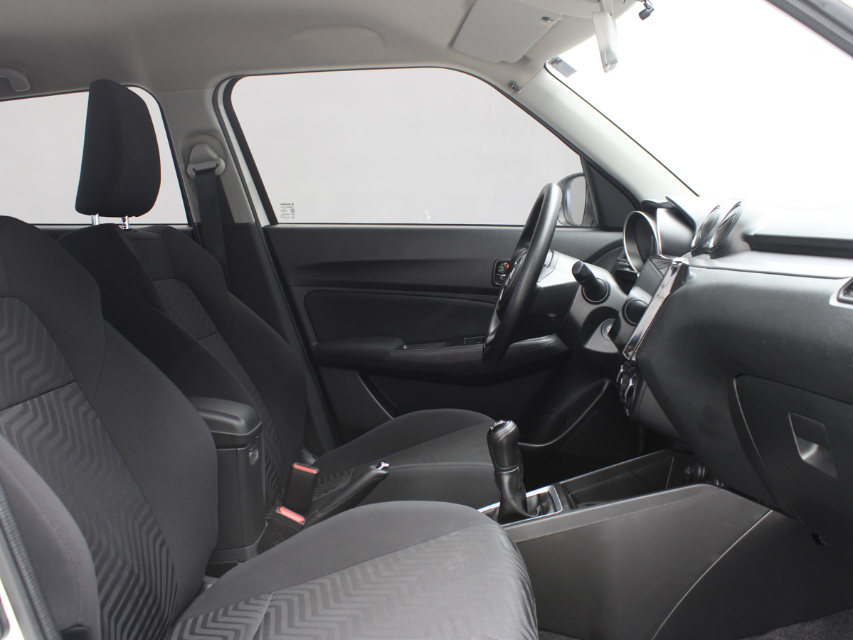 SUZUKI SWIFT GL 2025