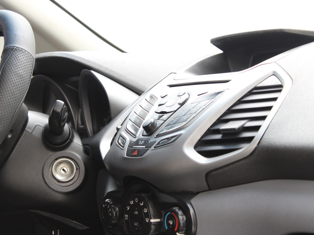 FORD ECOSPORT 2017