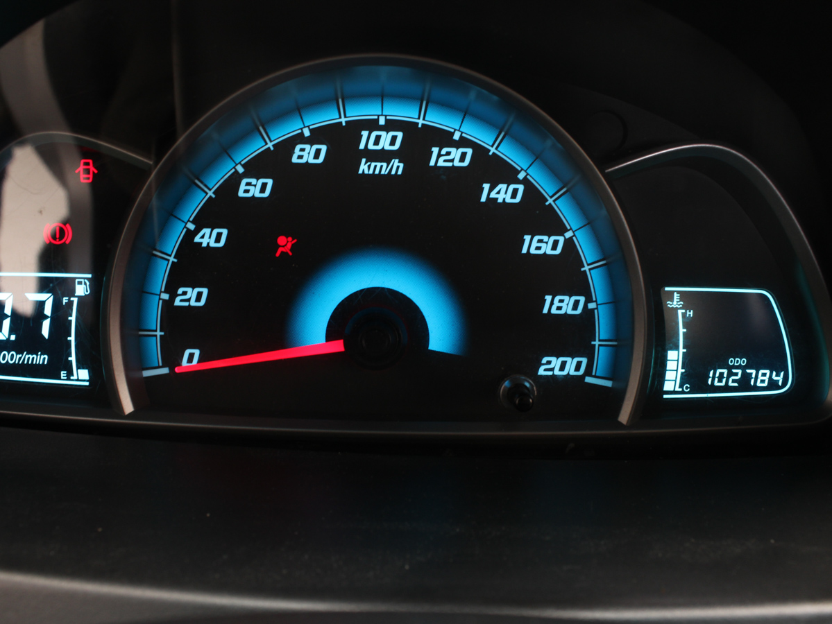 CHEVROLET SAIL LT 2014