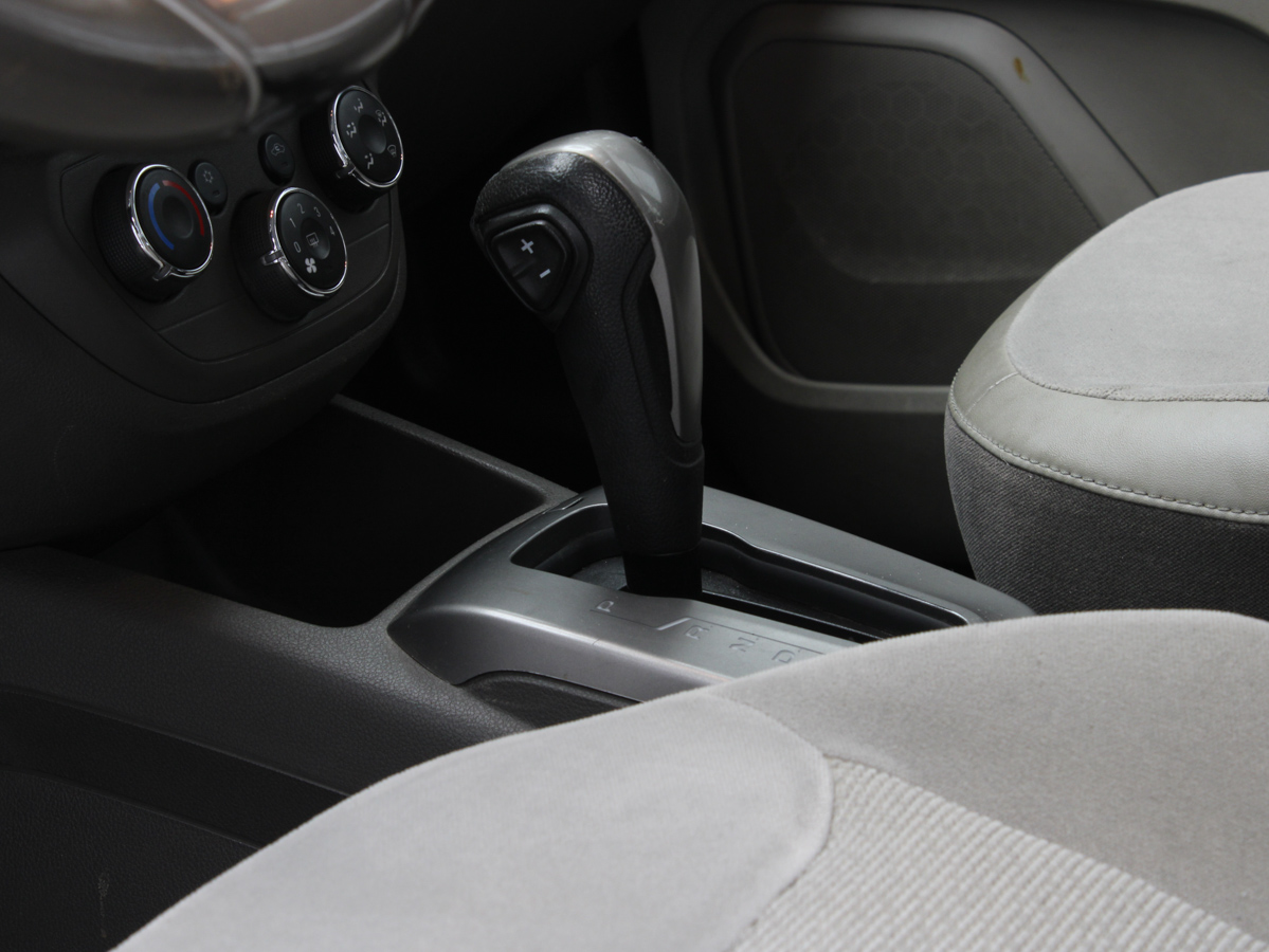 CHEVROLET SPIN 7 LTZ AT 2014