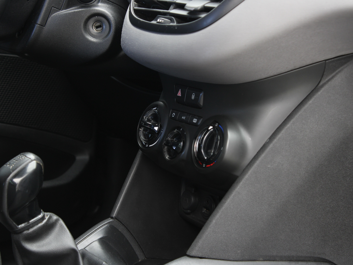 PEUGEOT 208 ALLURE 2017