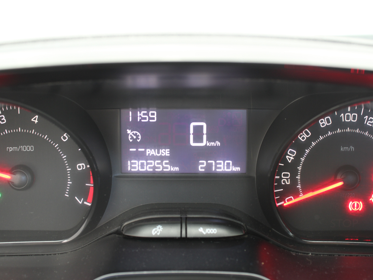 PEUGEOT 208 ALLURE 2017