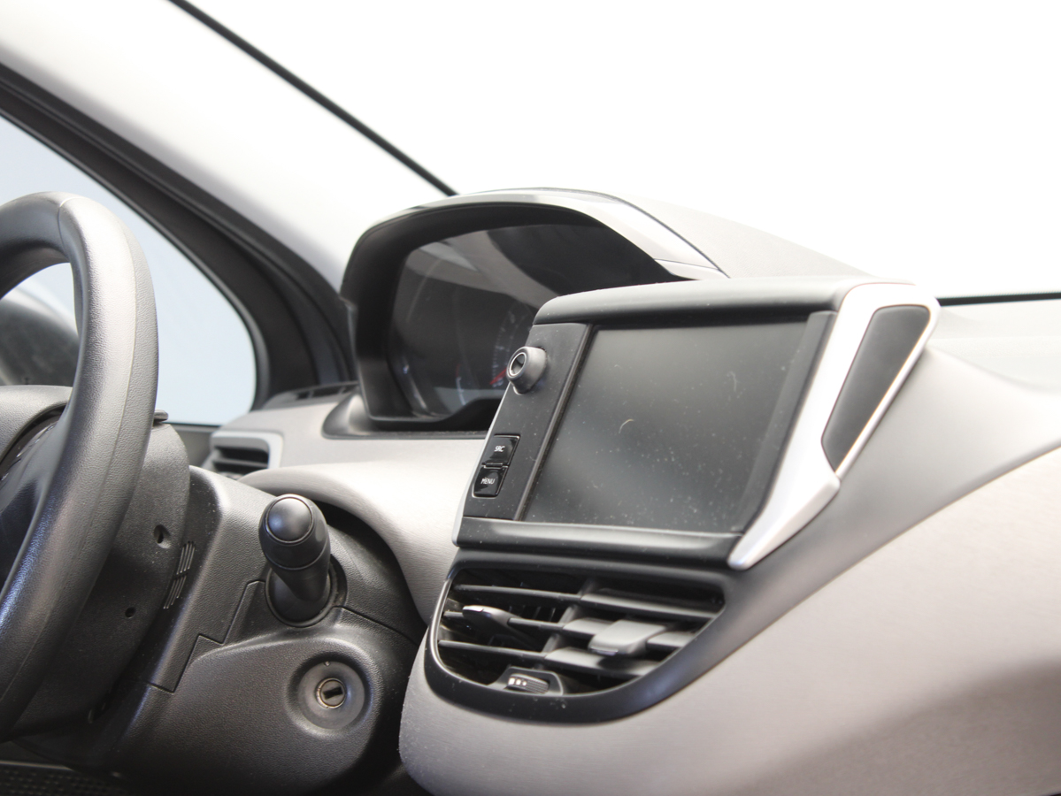 PEUGEOT 208 ALLURE 2017