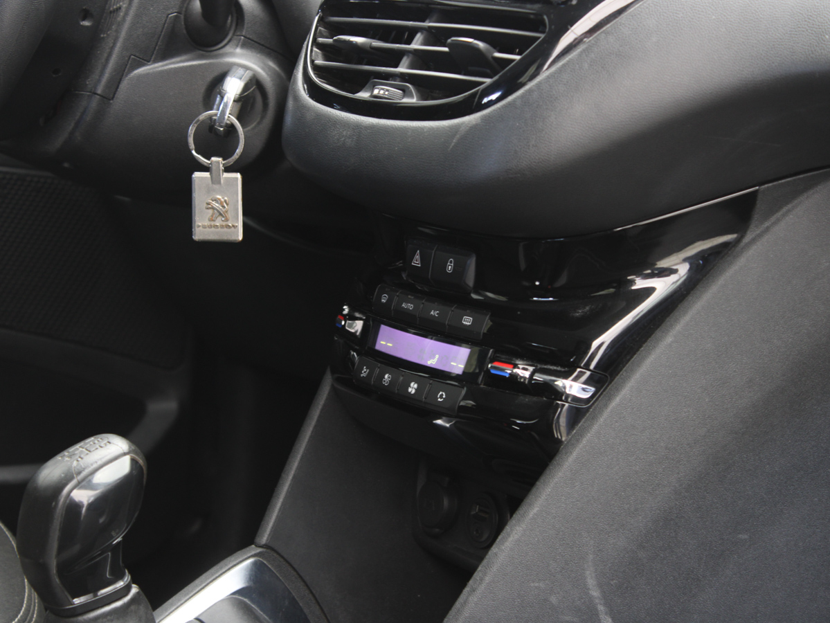 PEUGEOT 208 ACTIVE 2016
