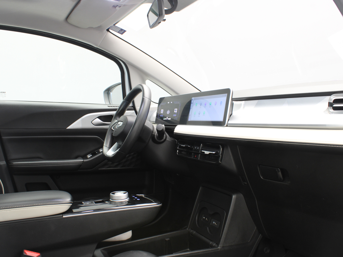 GEELY GEOMETRY E 2025