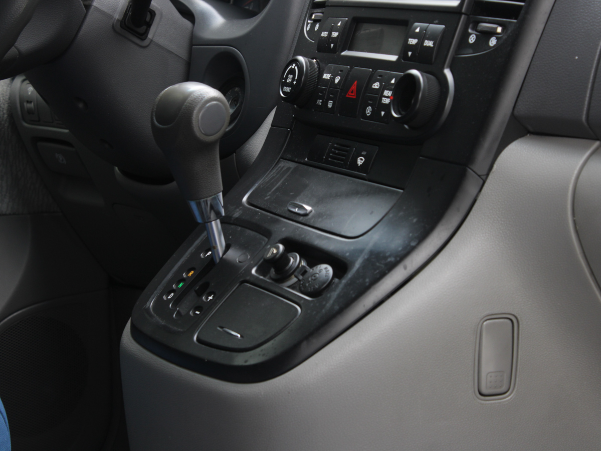 KIA CARNIVAL 2006