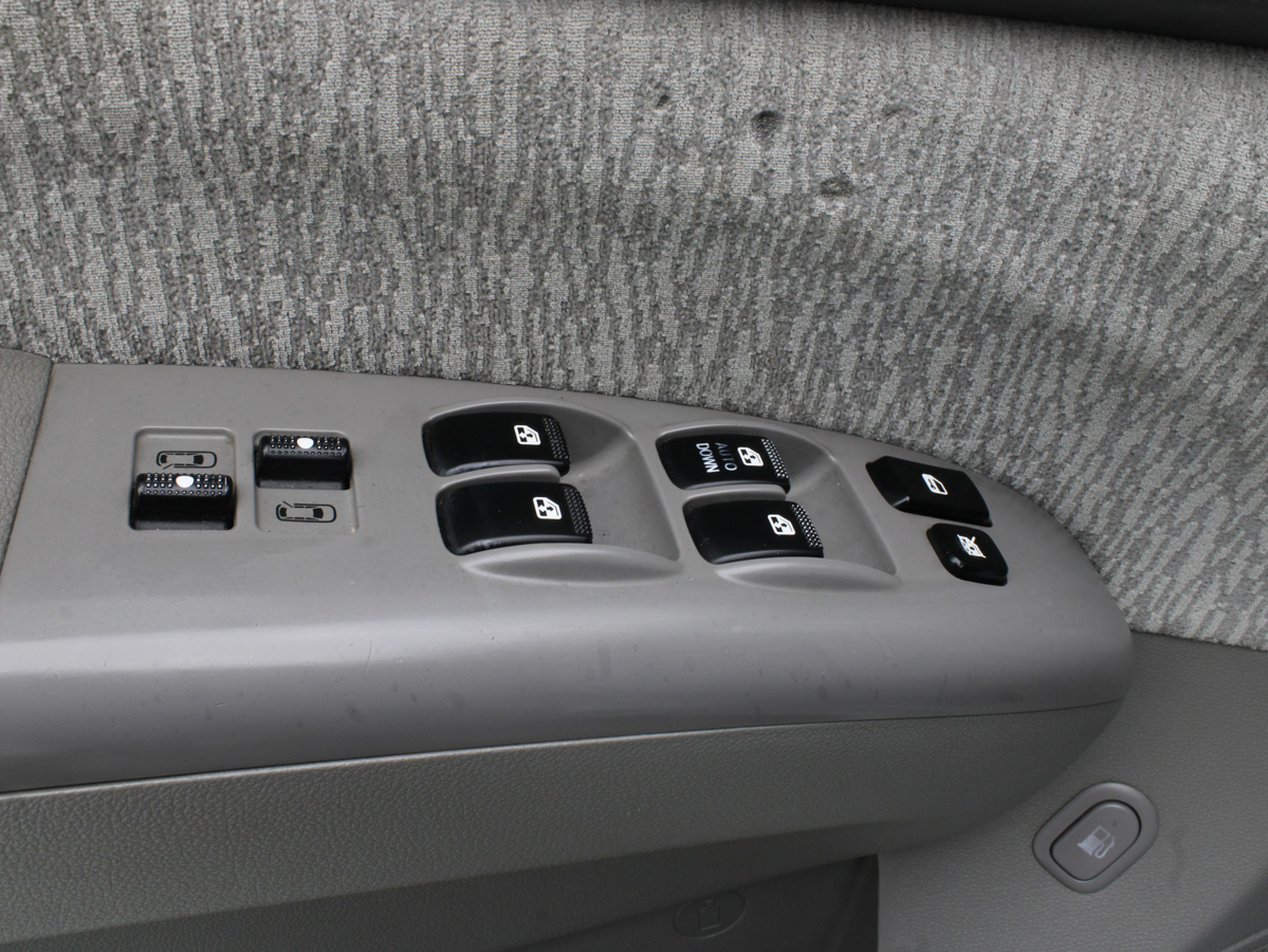 KIA CARNIVAL 2006