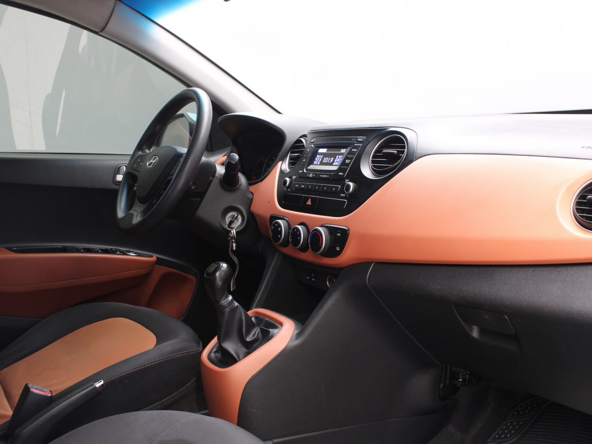 HYUNDAI GRAND I10 2015