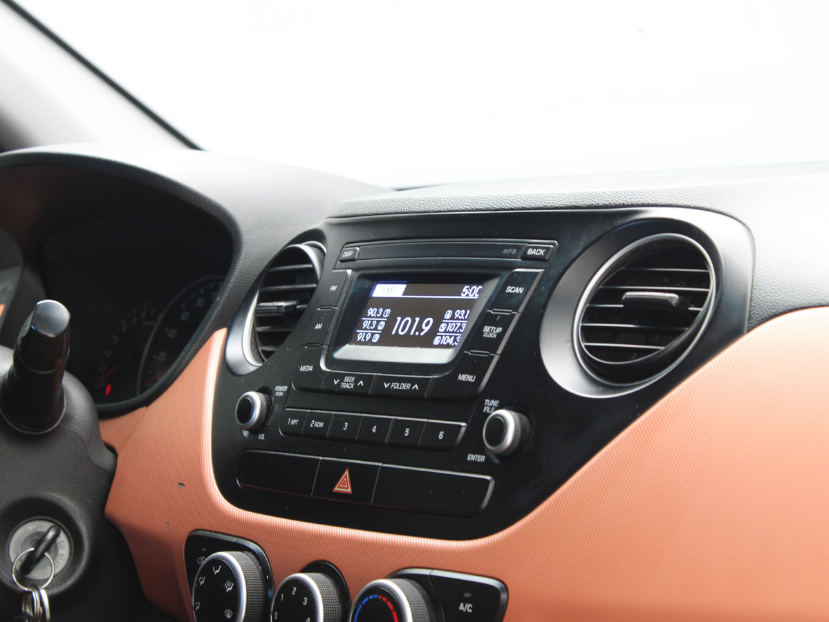 HYUNDAI GRAND I10 2015