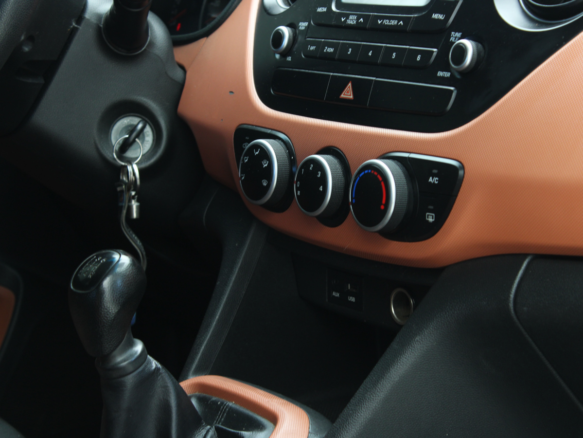 HYUNDAI GRAND I10 2015