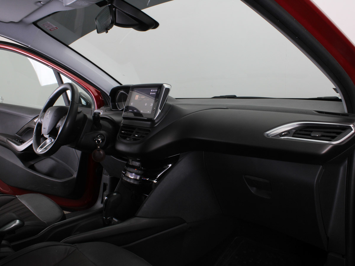 PEUGEOT 2008 FELINE AT 2019