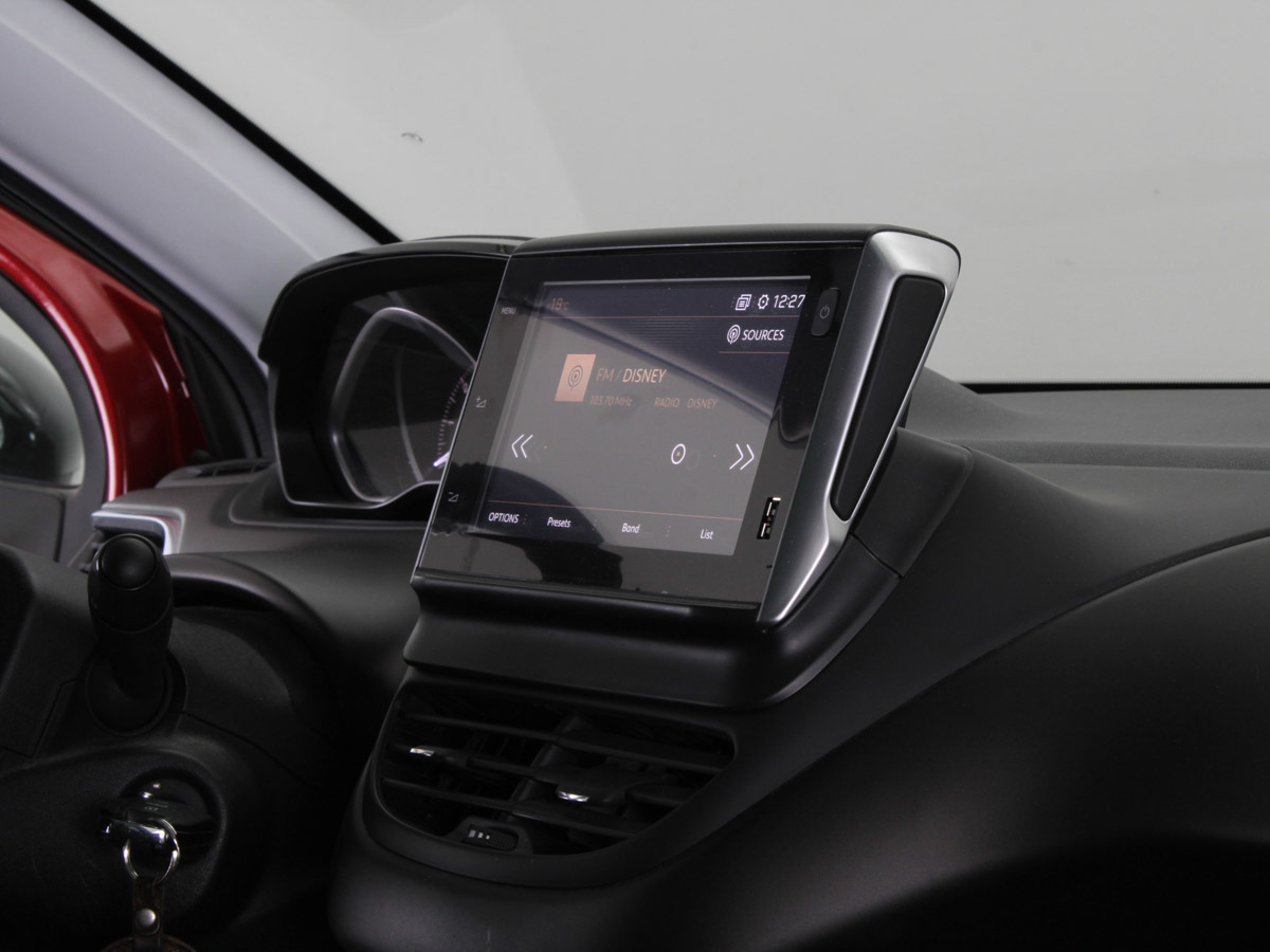 PEUGEOT 2008 FELINE AT 2019