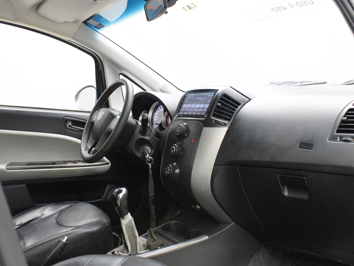 GEELY 515 2012