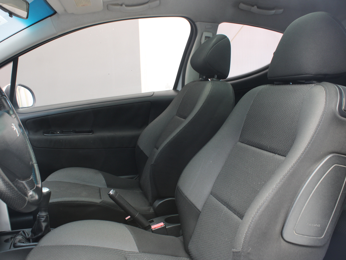 PEUGEOT 207 ACTIVE 2011