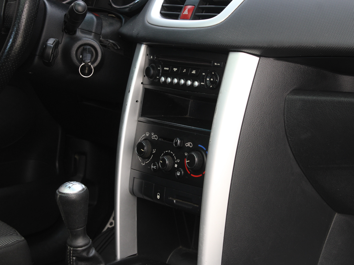 PEUGEOT 207 ACTIVE 2011