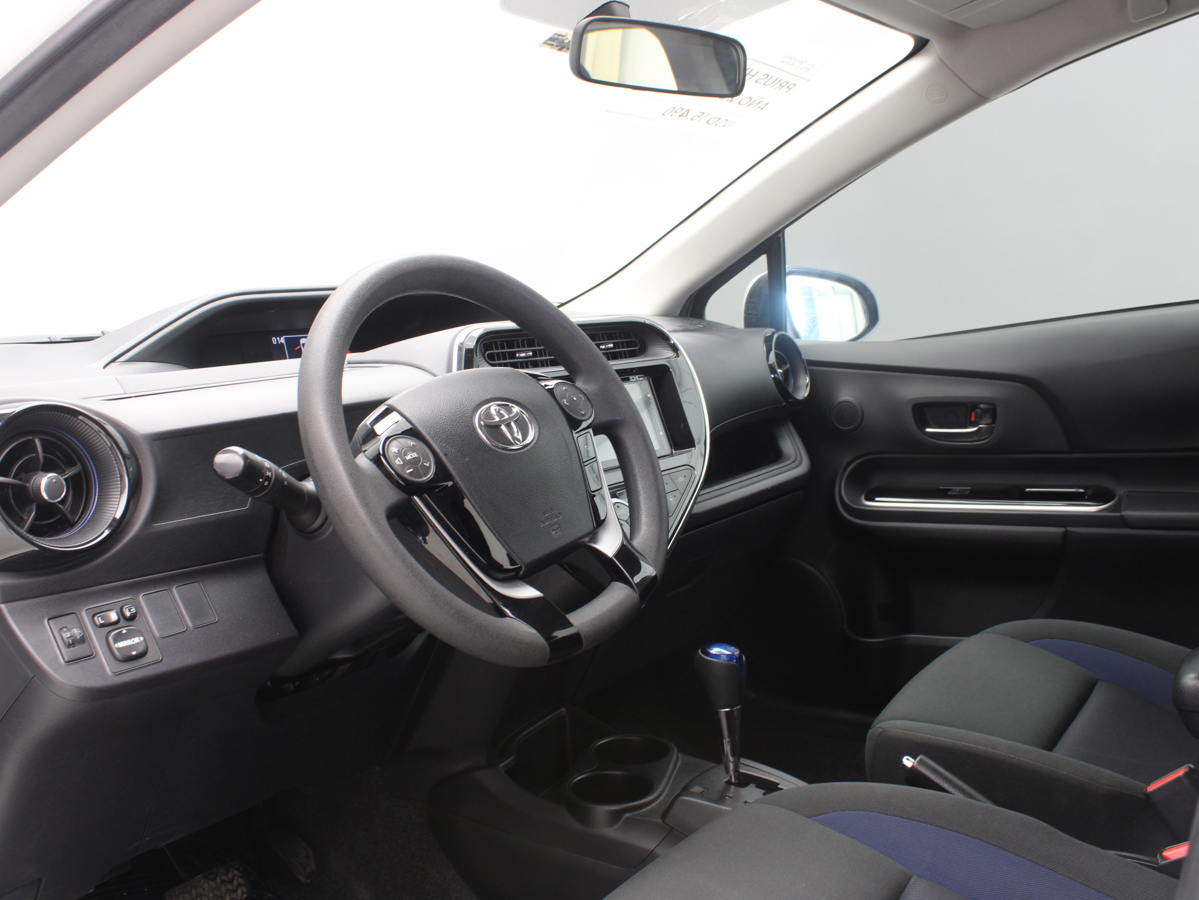 TOYOTA PRIUS C 2019