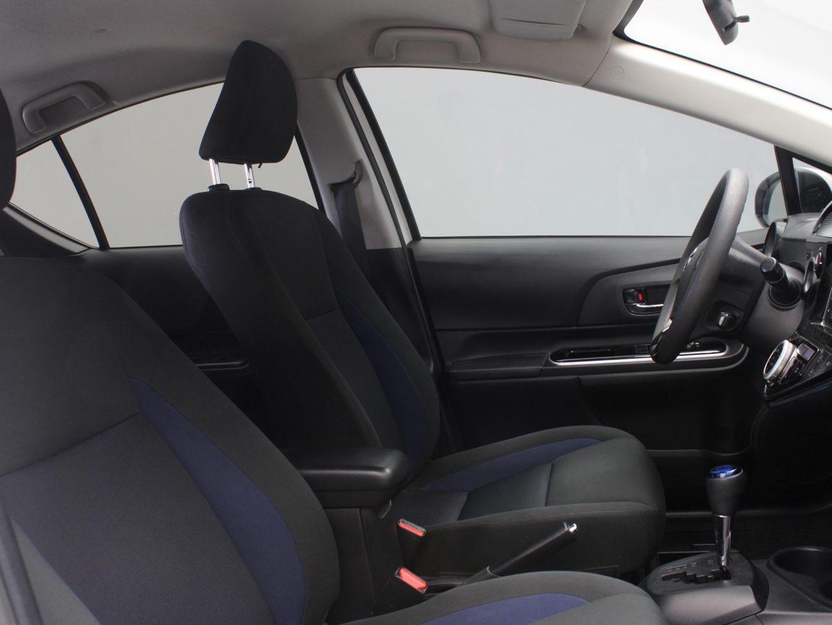 TOYOTA PRIUS C 2019