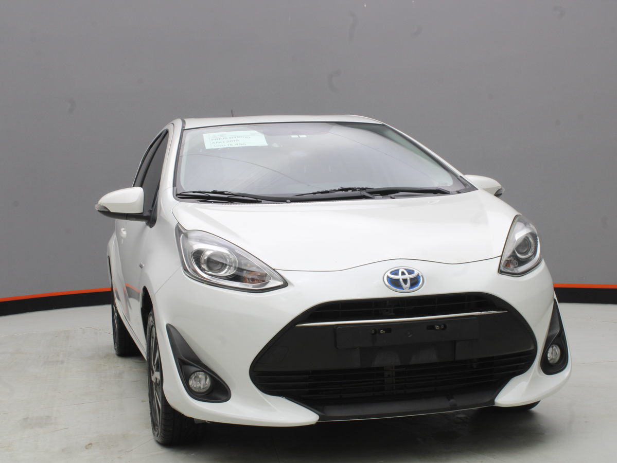 TOYOTA PRIUS C 2019