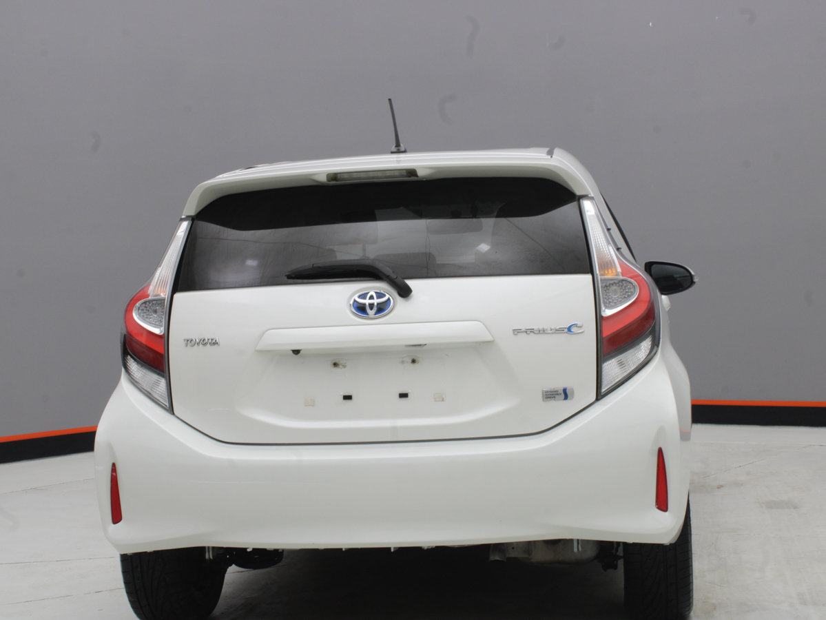TOYOTA PRIUS C 2019