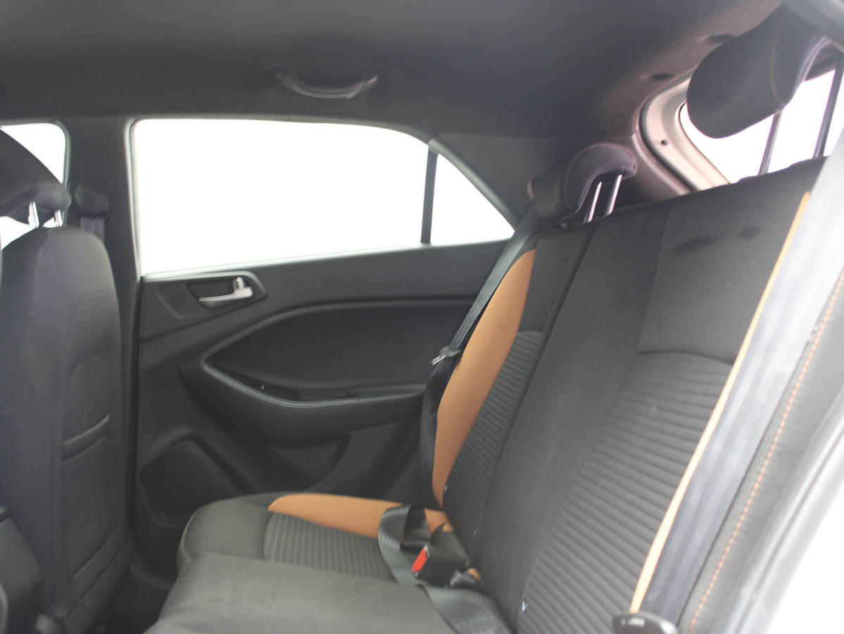 HYUNDAI I20 ACTIVE 2016