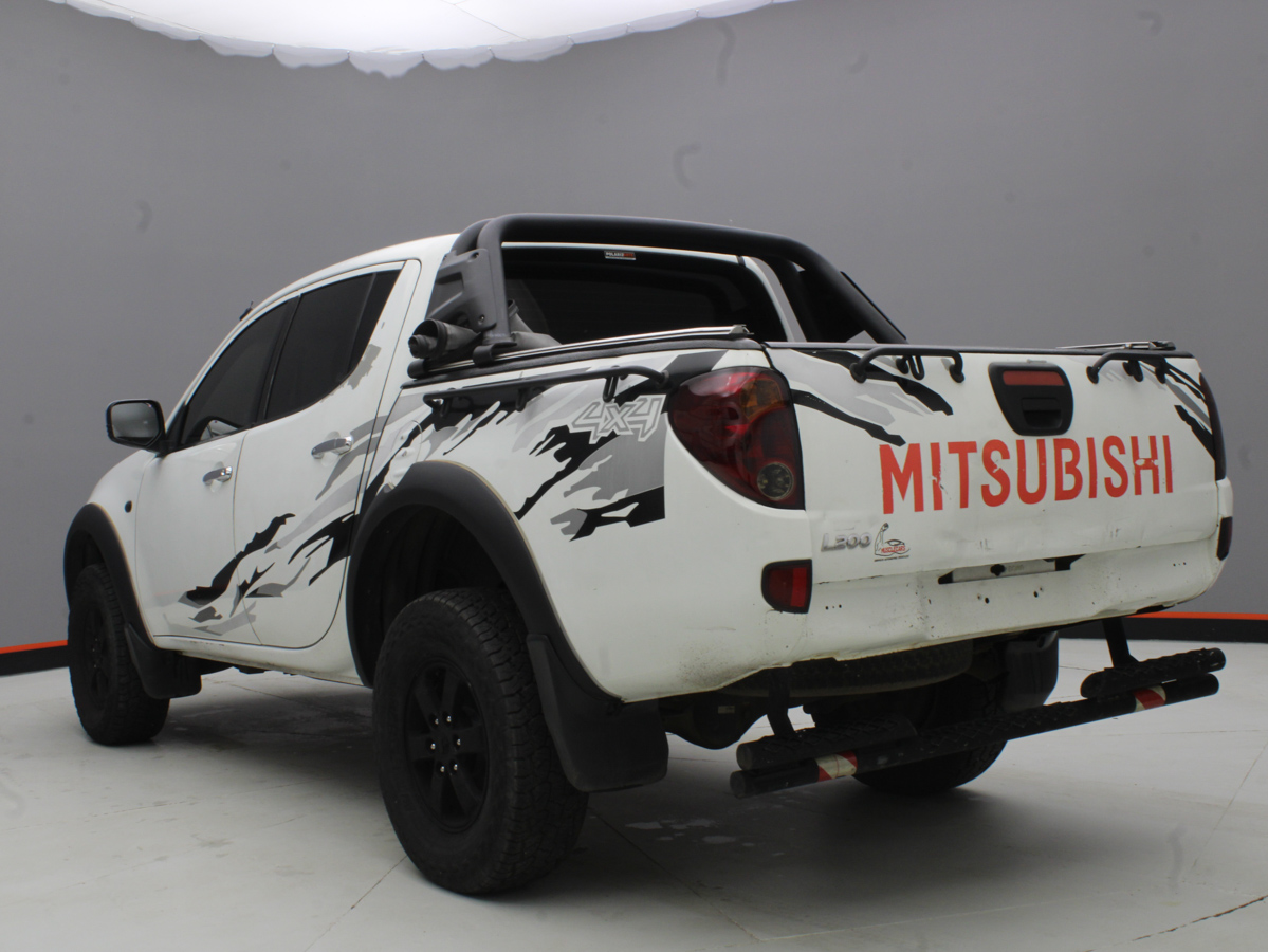MITSUBISHI L200 4X4 2014