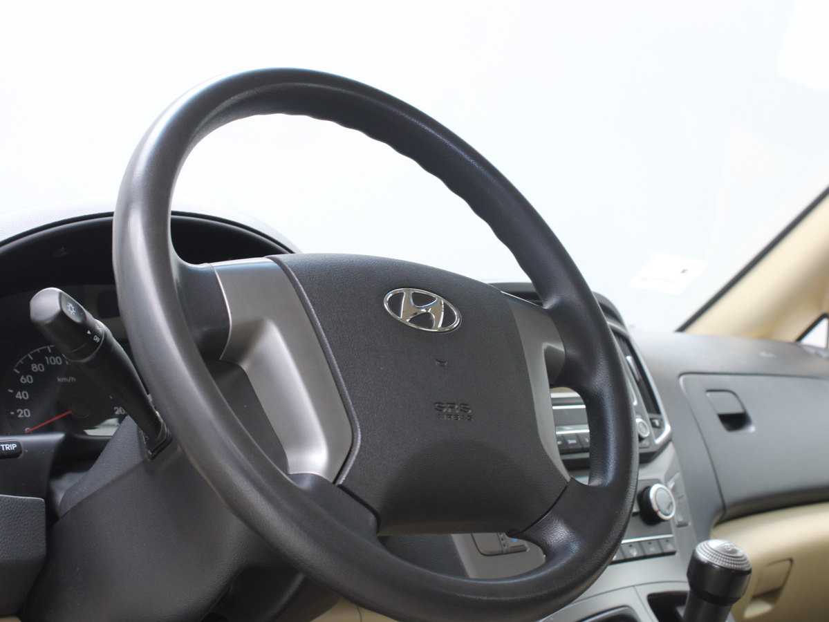 HYUNDAI H1 MINIBUS 2021